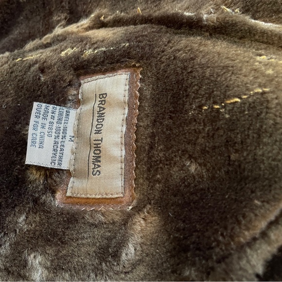 Sold : Ladies Suede full length Duster coat W/fur lining (size M) - Picture 6 of 11